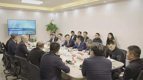 十二届天下政协副主席马培华、中国中小商业企业协会信用会长董树奎一行人莅临新宝GG