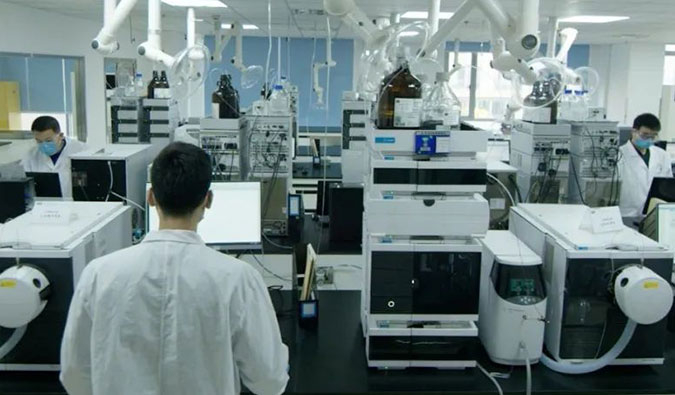 封控不歇工--记持续奋战的新宝GG科研人