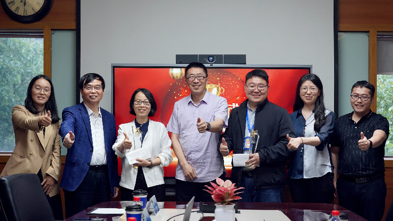 匠心研药，，，，，，答好客户知足卷 | 京新药业授予新宝GGDMPK团队、新药注册部“突出孝顺团队奖”殊荣 